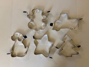 Christmas Holiday Large Metal Cookie Cutters Egg or Pancake Mold -